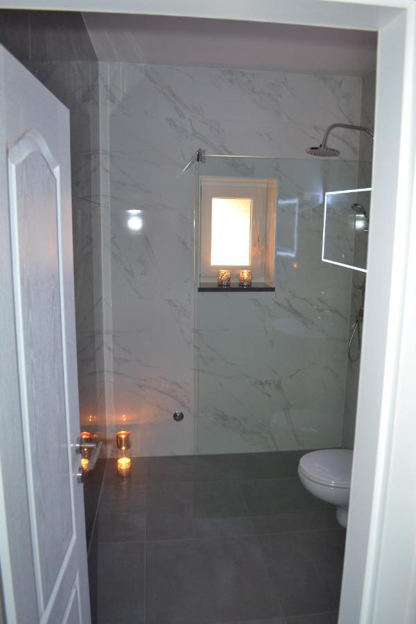 Apartments Rem Novalja Extérieur photo