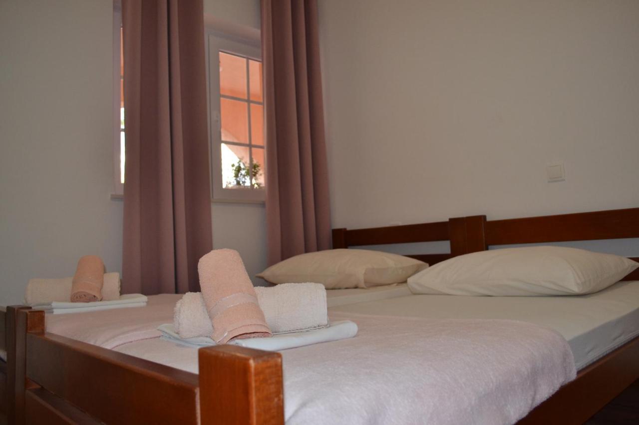 Apartments Rem Novalja Extérieur photo