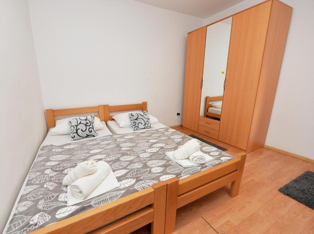 Apartments Rem Novalja Extérieur photo