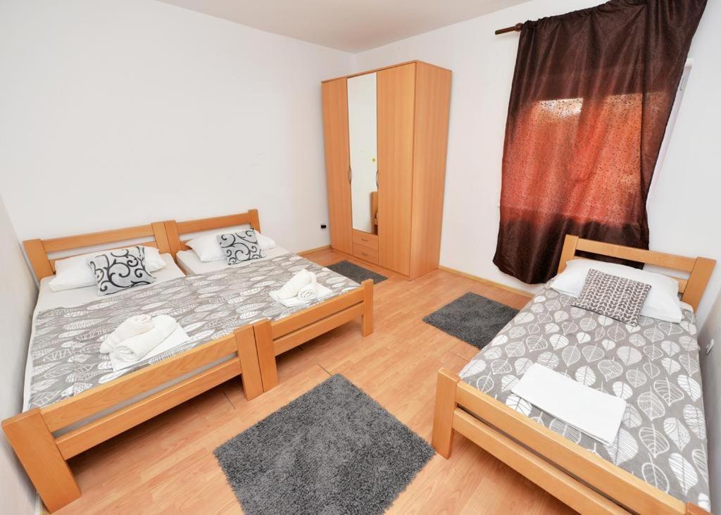 Apartments Rem Novalja Extérieur photo